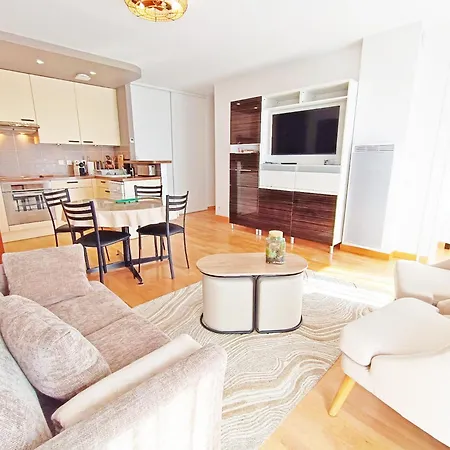 Apartment L'aquila, T4, Wi-fi, Parking, Cave, Balcon, Vue Montagne