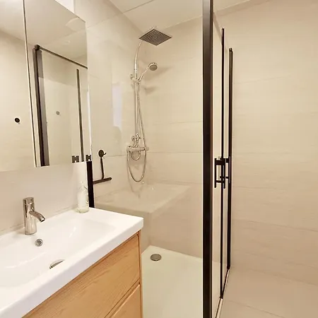 L'aquila, T4, Wi-fi, Parking, Cave, Balcons, Vue Montagne, Ascenseur *