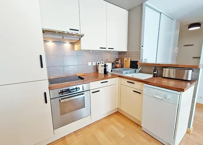 L'aquila, T4, Wi-fi, Parking, Cave, Balcon, Vue Montagne Apartment Bagneres-de-Luchon